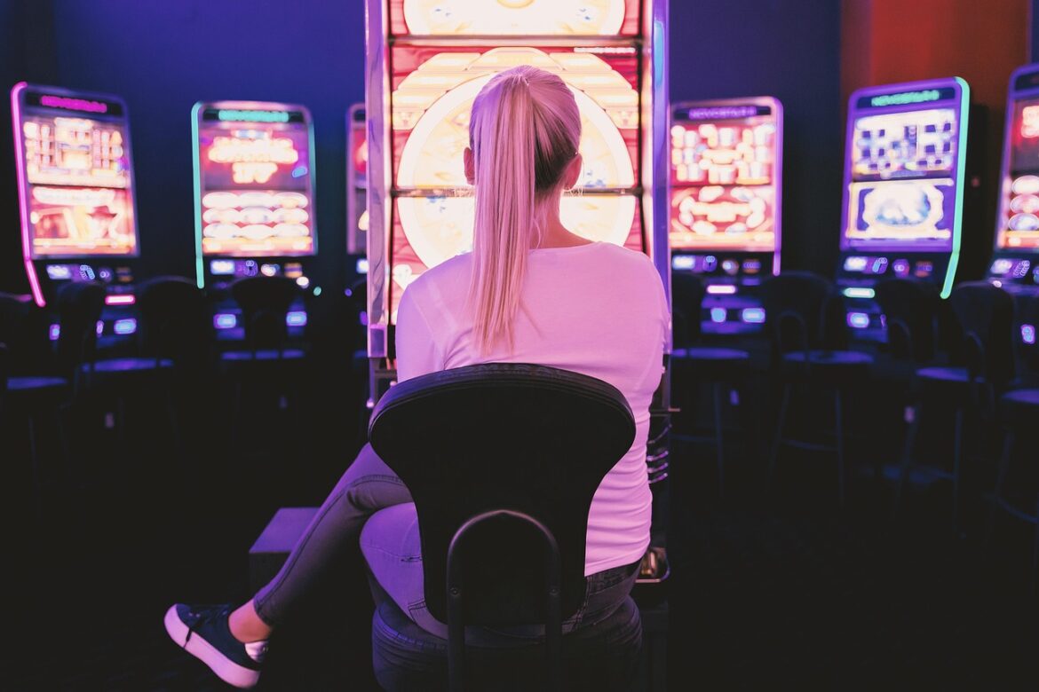 Why Slot Games Keep Players Spinning for Hours